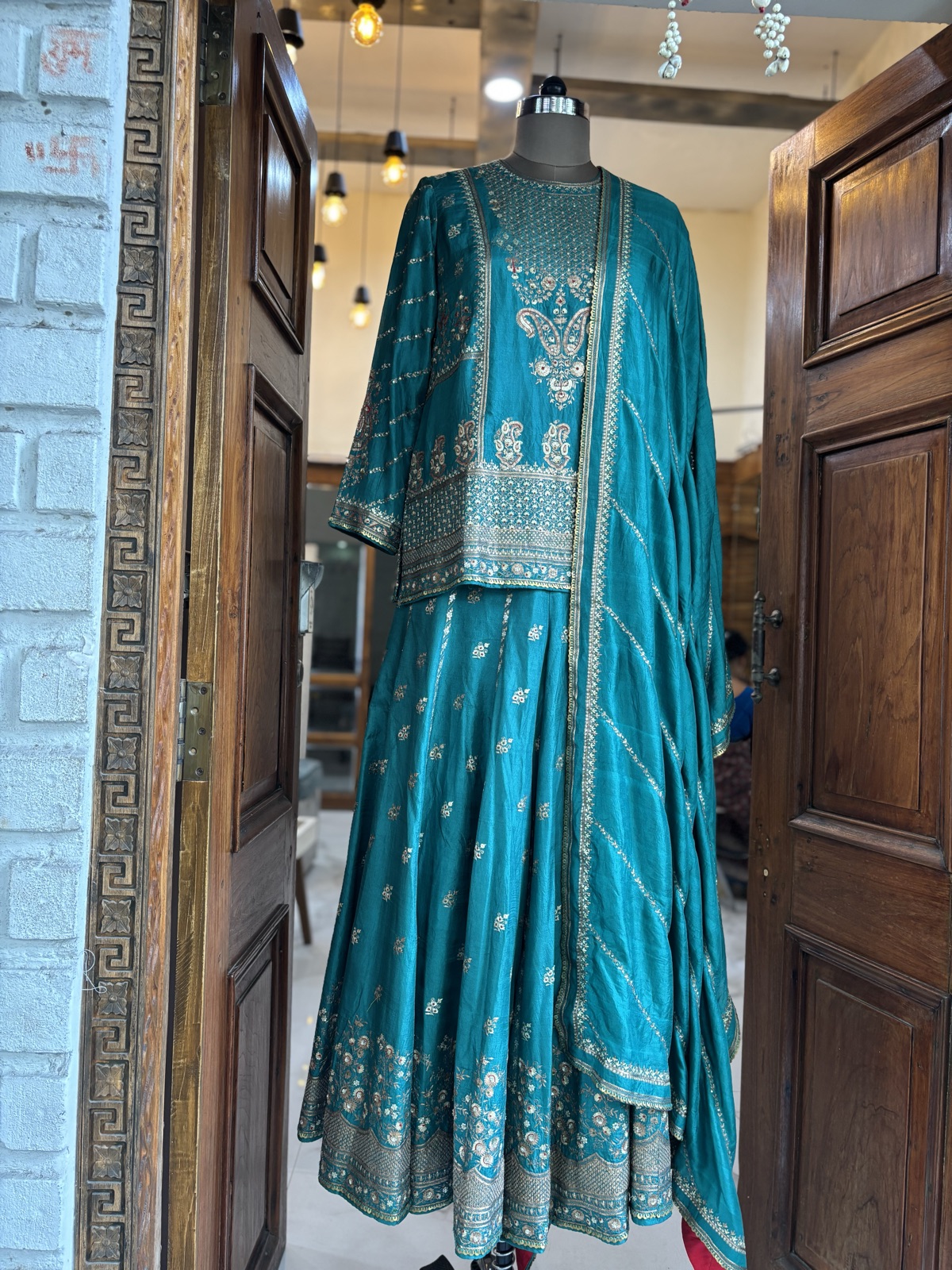 Peacock Teal Zari Kurta Lehenga Set - view 8