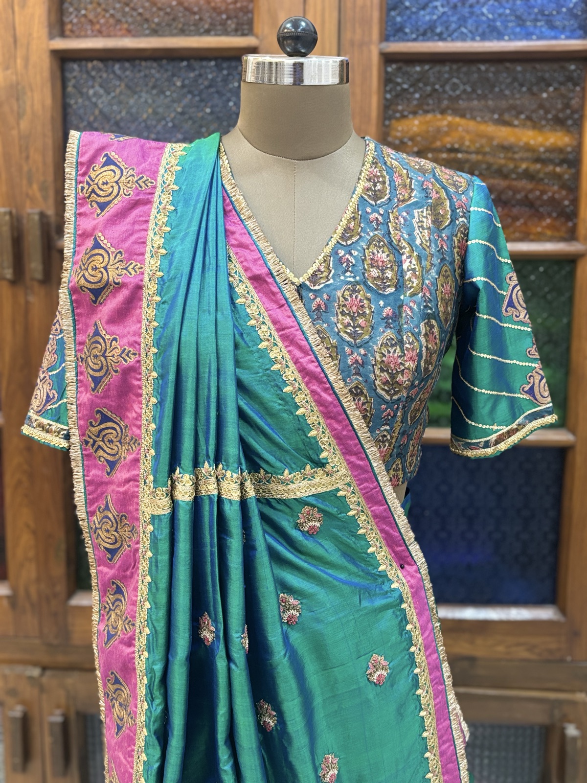 Sea Green Saree with Fuchsia Border - view 8